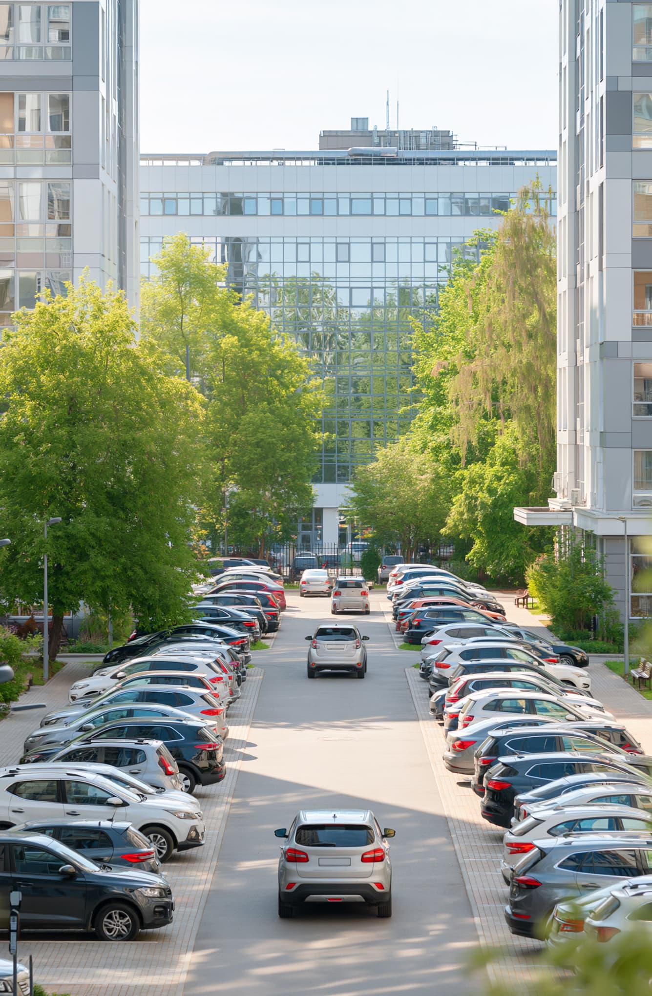 Parkbereich einer von einer Hausverwaltung betreuten Liegenschaft